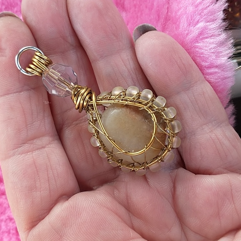 NWT Handcrafted 🌒 Moonstone Pendant - Picture 3 of 5